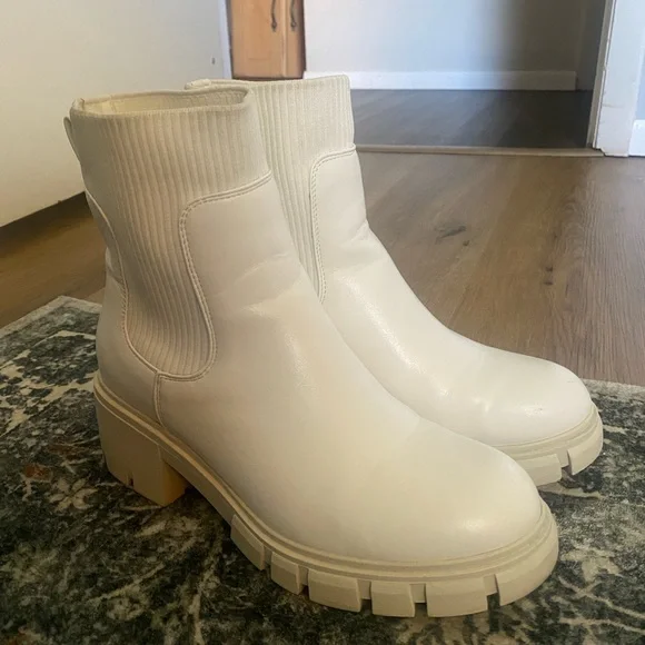 Women’s chunky white faux leather boots size 7.5 outdoors cabincore gorpcore - Picture 3 of 10